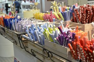 Avrei voluto comprare una forchetta con le farfalle, ma gli stand non facevano vendita