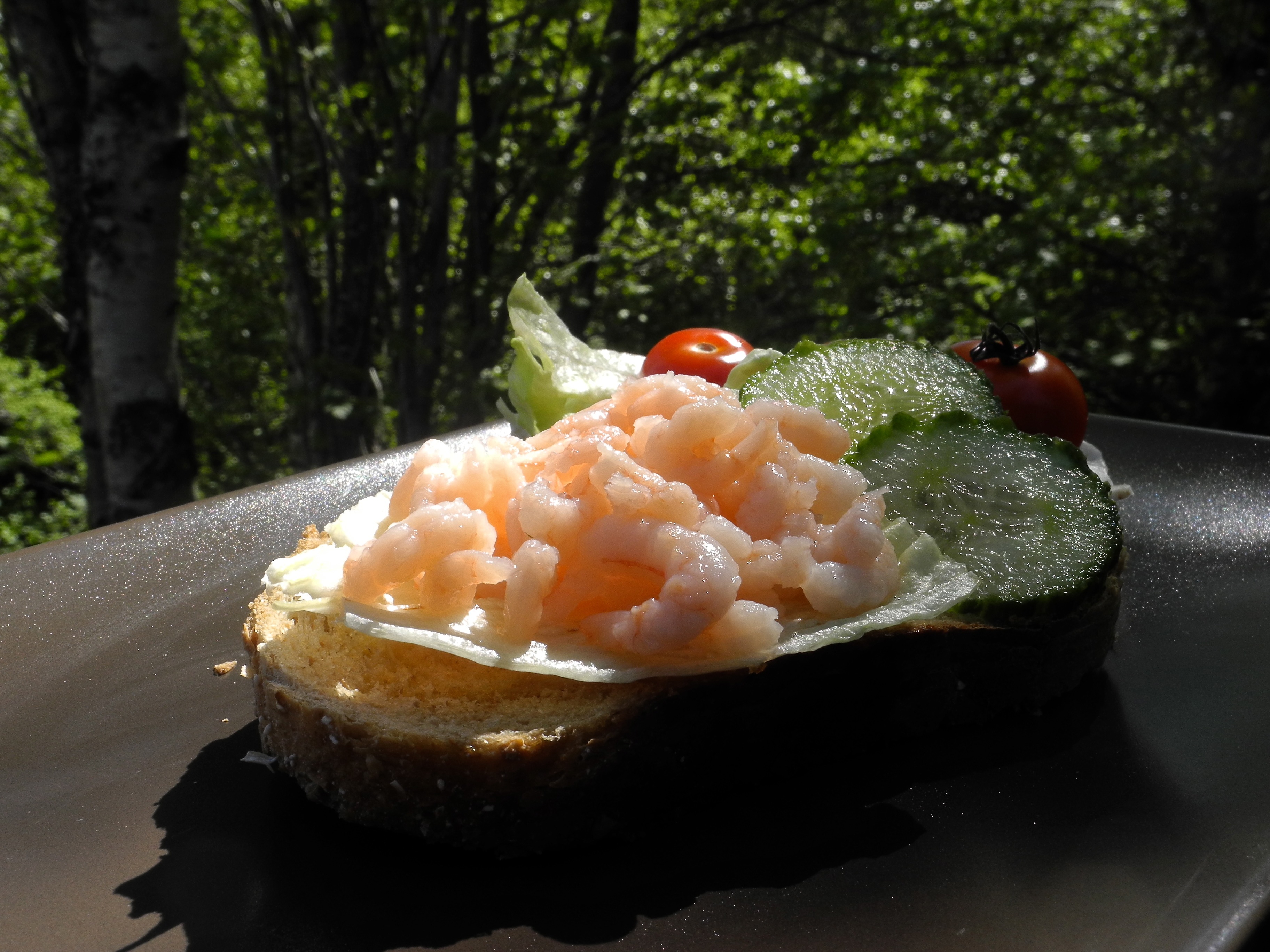 smørbrød norvegese con gamberetti
