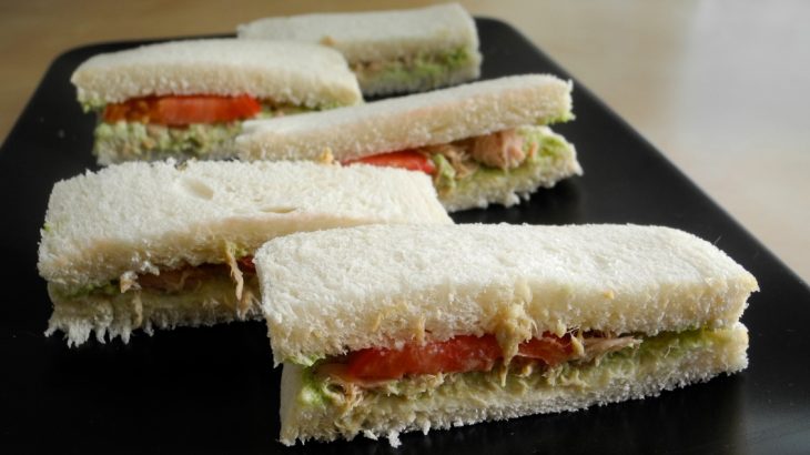 La ricetta per l'Afternoon Tea: i tramezzini al tonno e tè matcha