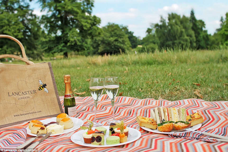 Tra i migliori Afternoon Tea troviamo il Lancaster London
