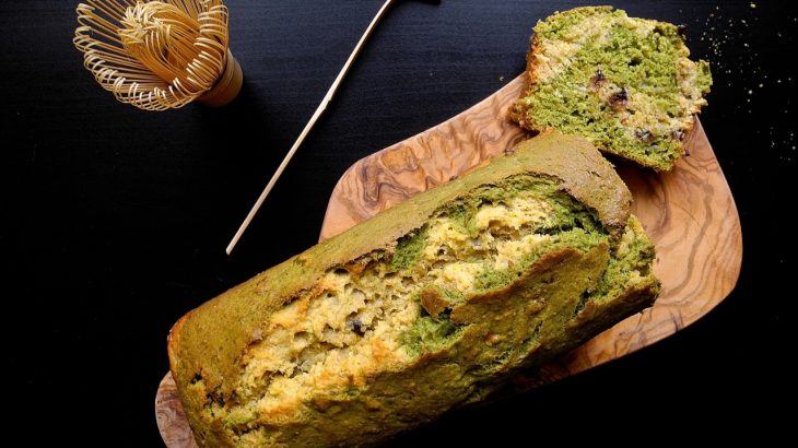 La ricetta di una torta senza lievito: Banana Bread al tè verde matcha