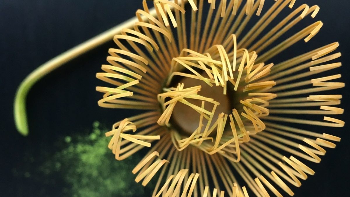 Come si produce il matcha? Perché il prezzo è così alto? Ce lo spiega Yunomi