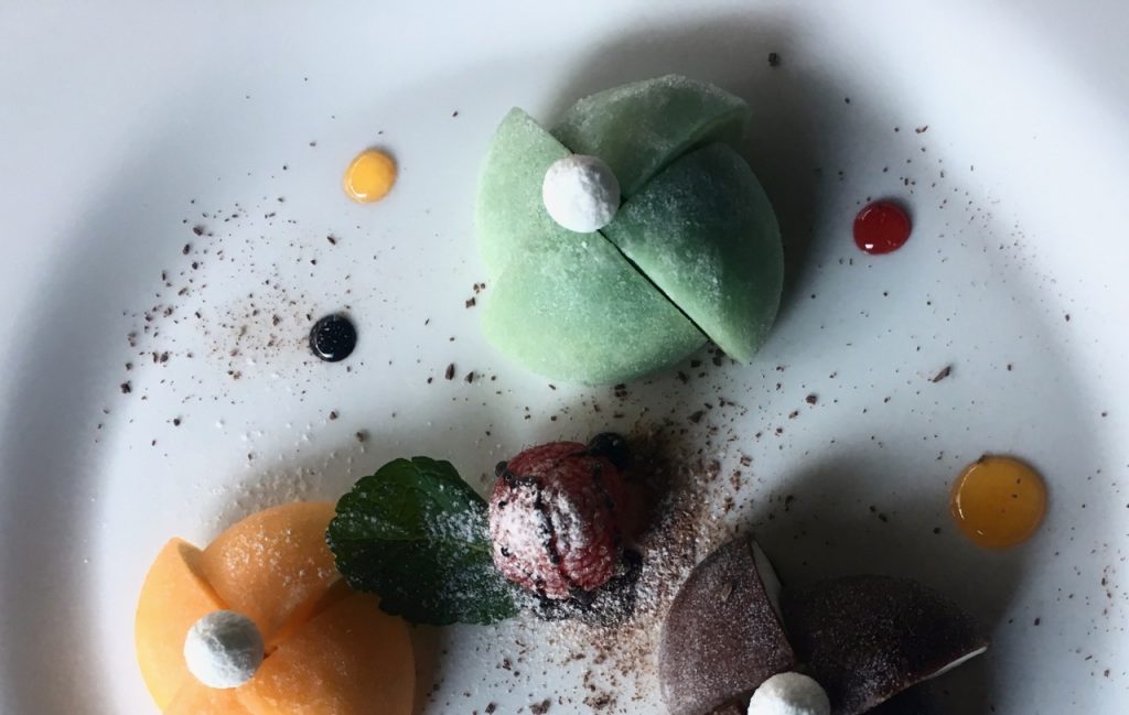 I mochi al matcha del ristorante Izu di Milano