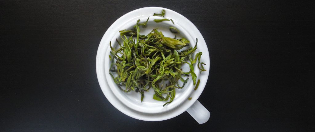 Il Meng Ding Gan Lu è un tè verde cinese prezioso dal sapore particolarmente dolce
