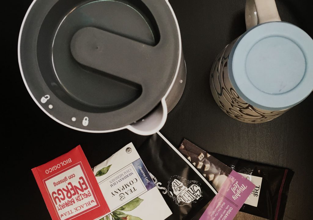 Che cosa serve per preparare il tè in ufficio