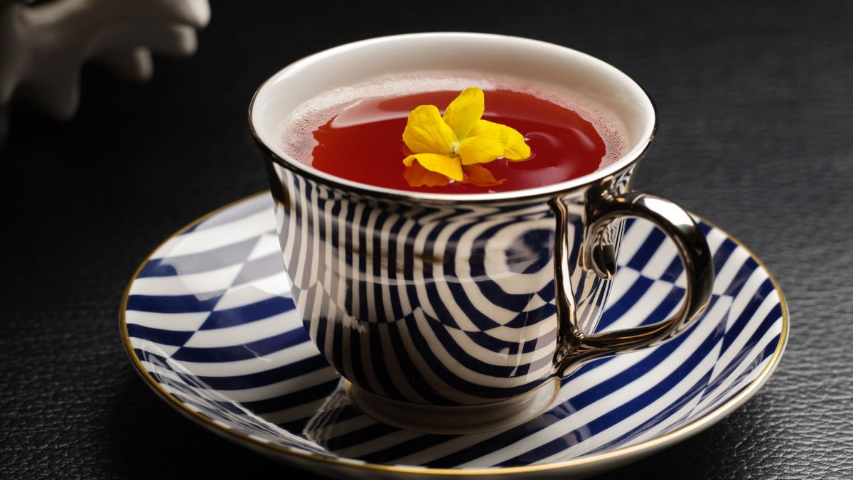 A Londra si beve il cocktail al tè genmaicha per la festa della donna
